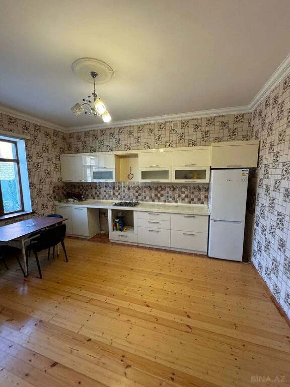 Satılır 6 otaqlı həyət evi 360 m²