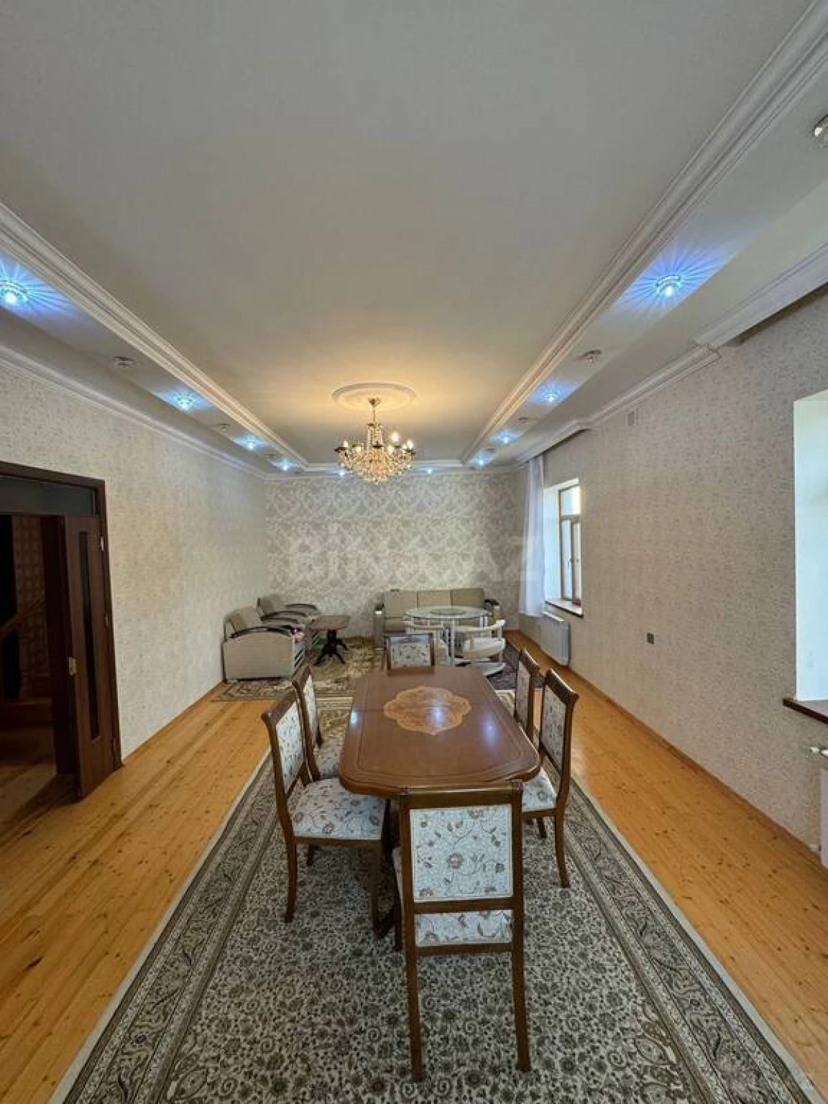 Satılır 6 otaqlı həyət evi 360 m²