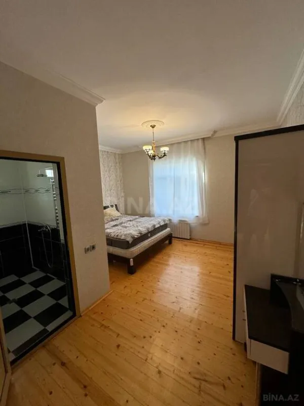 Satılır 6 otaqlı həyət evi 360 m²