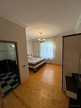 Satılır 6 otaqlı həyət evi 360 m²
