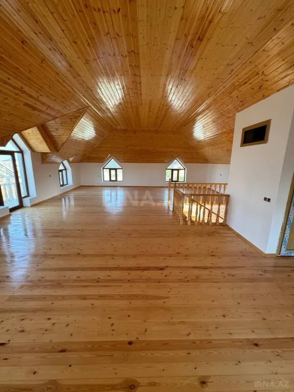 Satılır 6 otaqlı həyət evi 360 m²