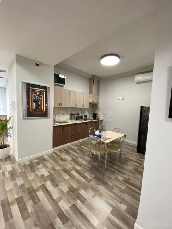 Satılır obyekt 250 m²