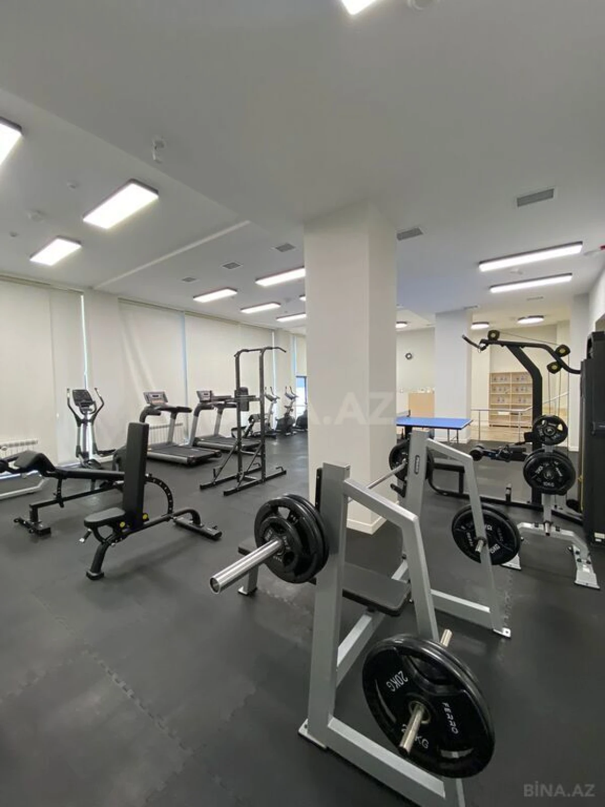 Satılır obyekt 250 m²