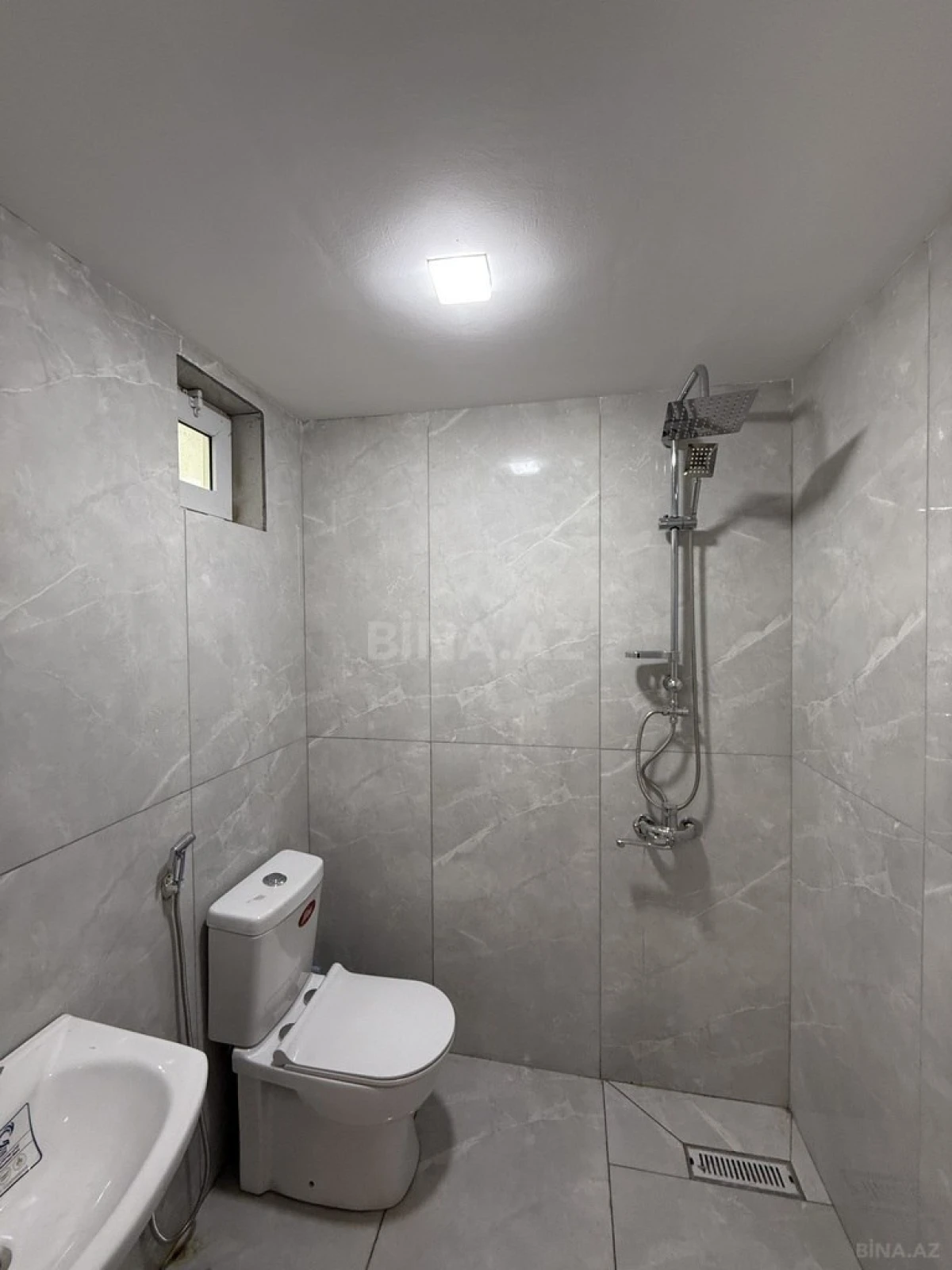Satılır 4 otaqlı həyət evi 135 m²