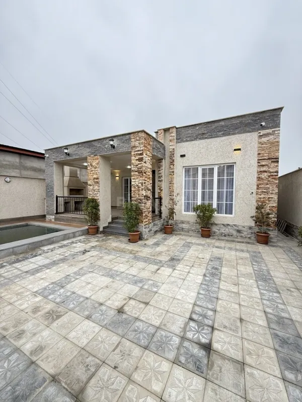 Satılır 4 otaqlı həyət evi 135 m²