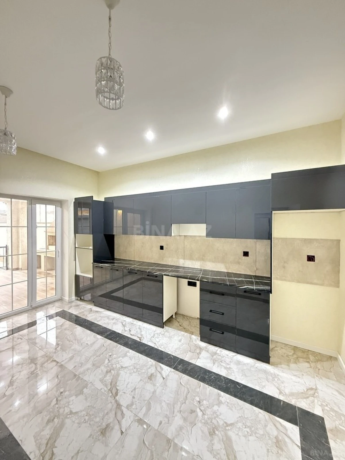 Satılır 4 otaqlı həyət evi 135 m²