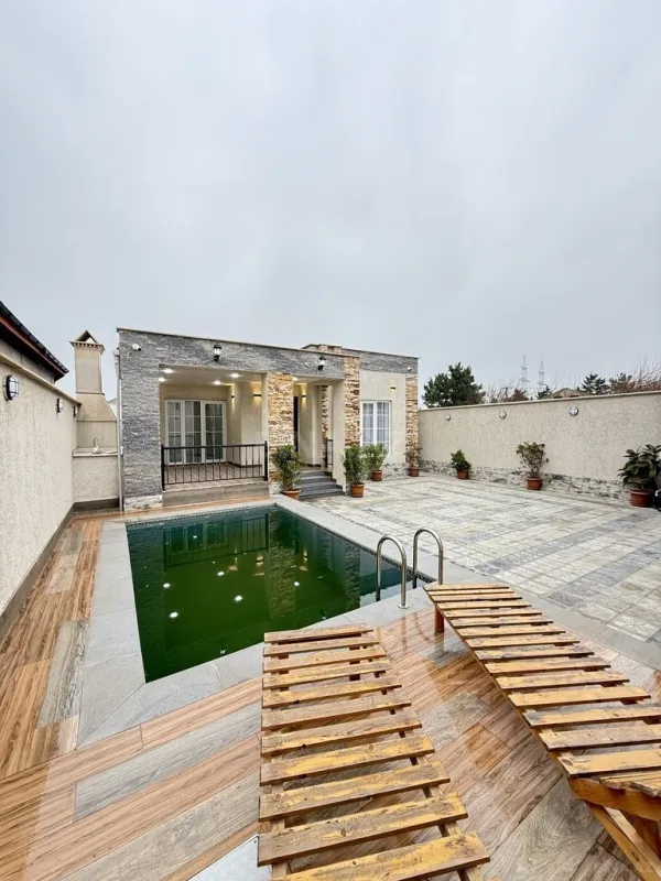 Satılır 4 otaqlı həyət evi 135 m²