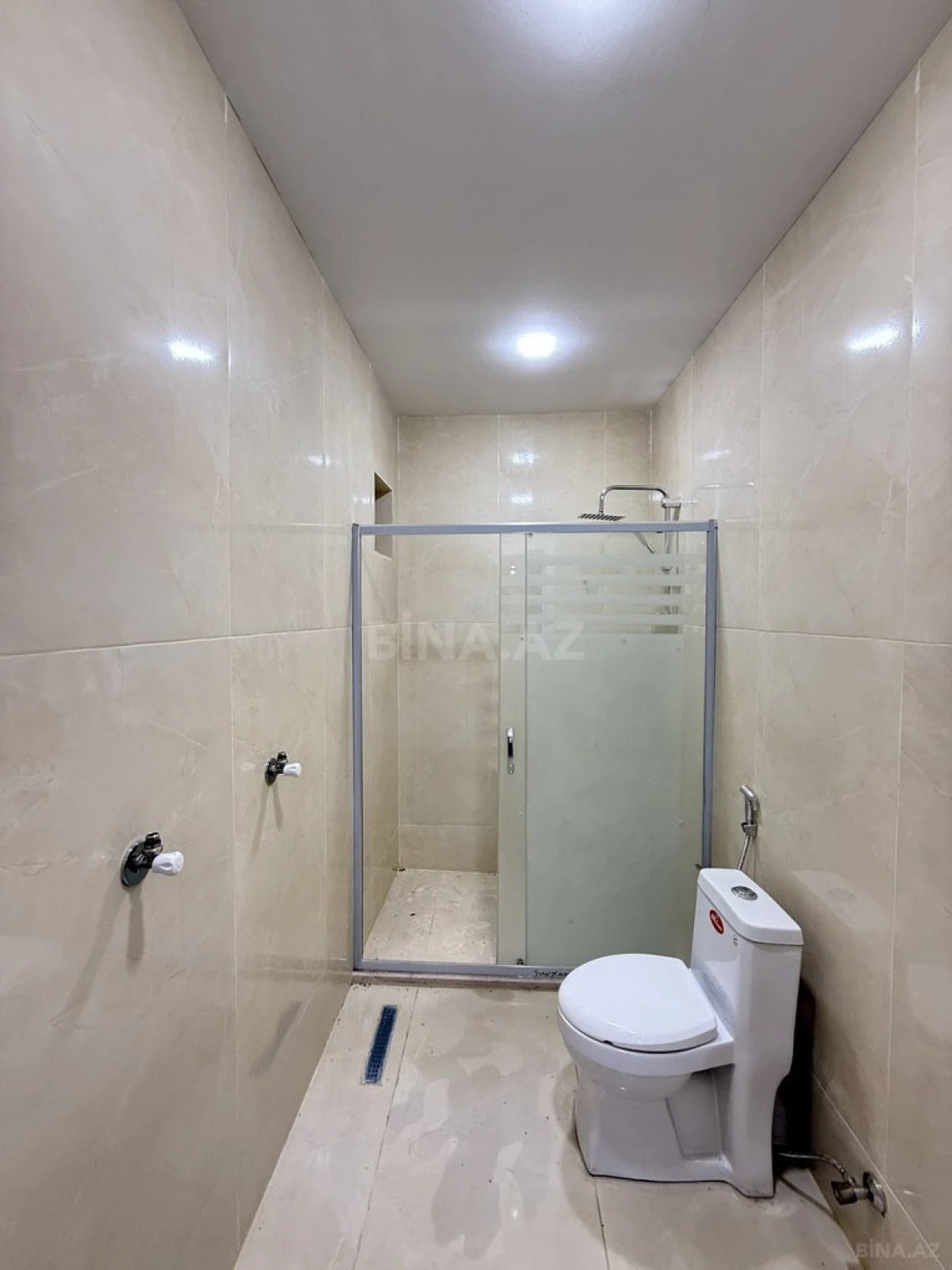 Satılır 4 otaqlı həyət evi 135 m²