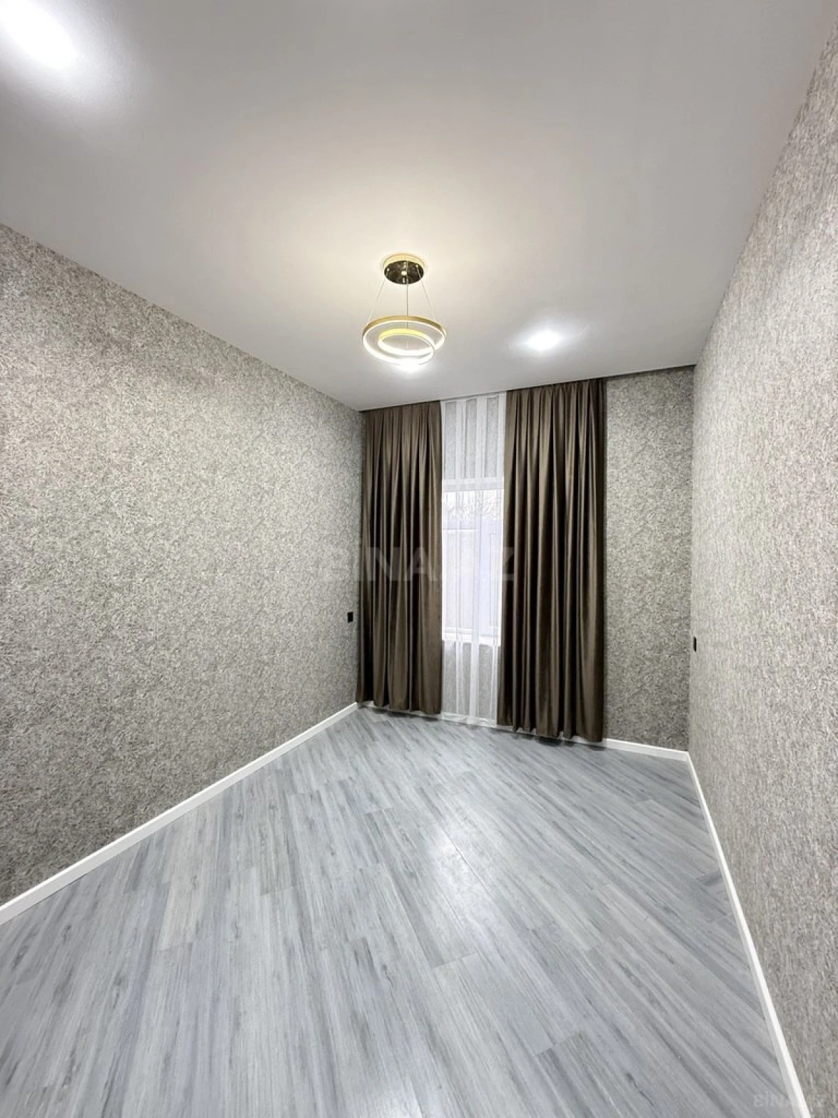 Satılır 4 otaqlı həyət evi 135 m²