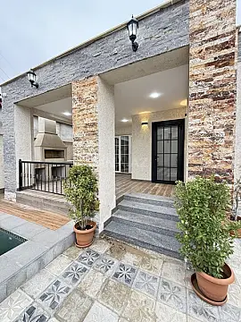 Satılır 4 otaqlı həyət evi 135 m²