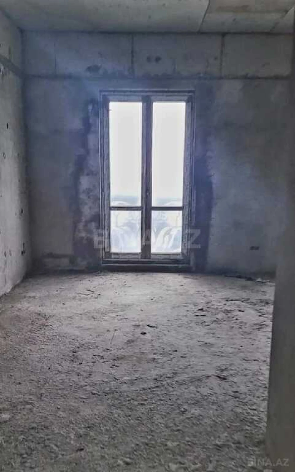 Satılır 3 otaqlı mənzil 175 m²