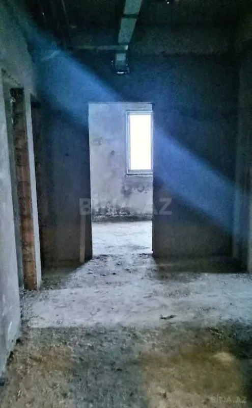 Satılır 3 otaqlı mənzil 175 m²