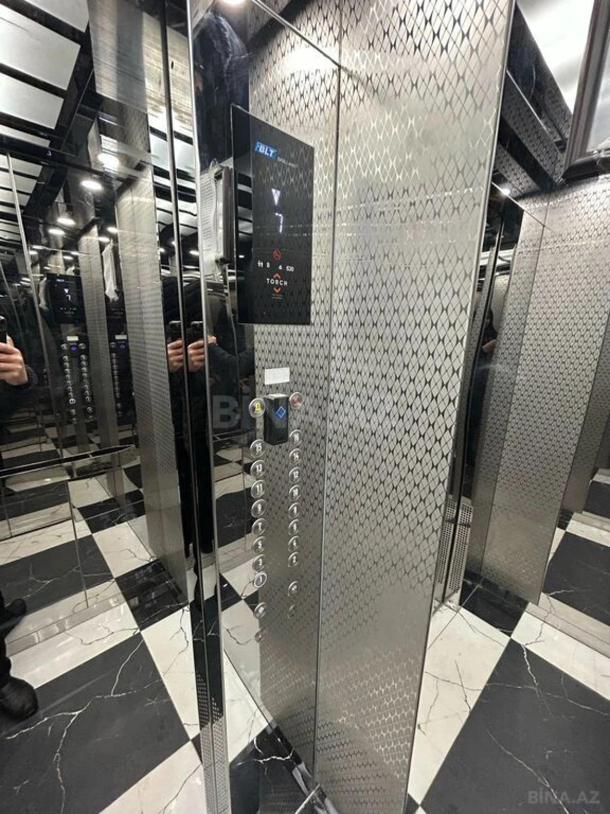 Satılır 3 otaqlı mənzil 140 m²