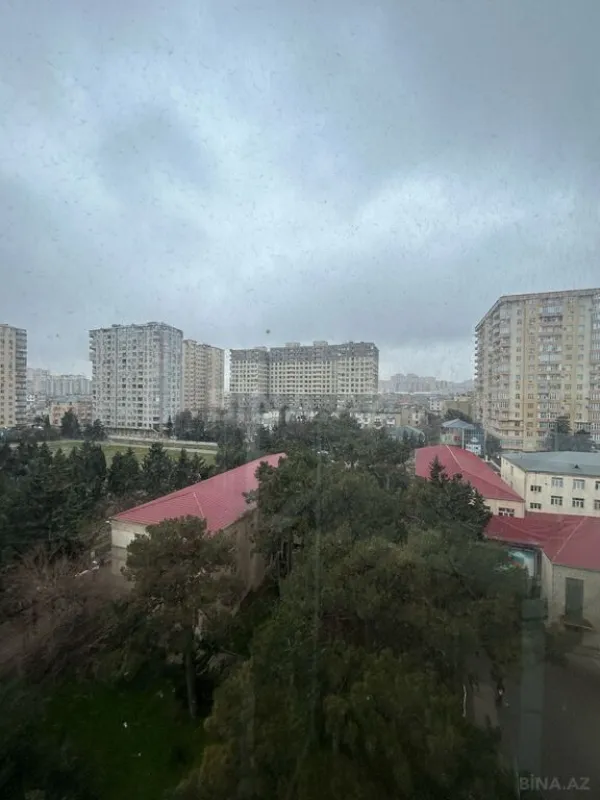 Satılır 3 otaqlı mənzil 140 m²