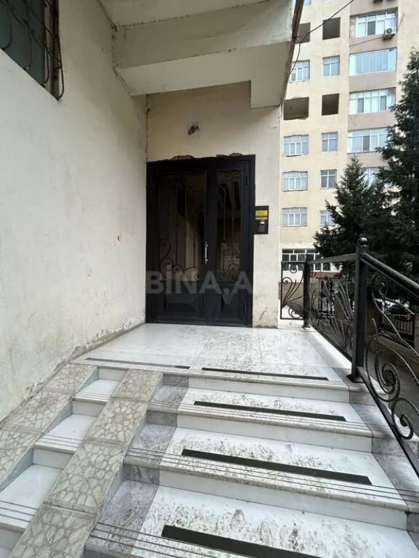 Satılır 3 otaqlı mənzil 140 m²