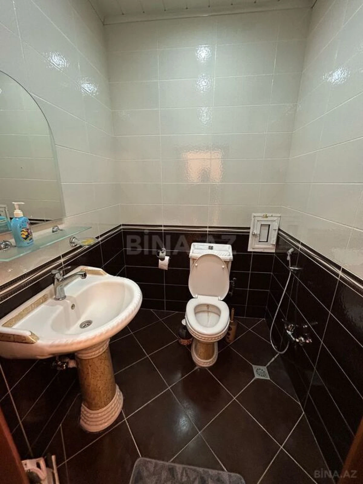 Satılır 3 otaqlı mənzil 140 m²