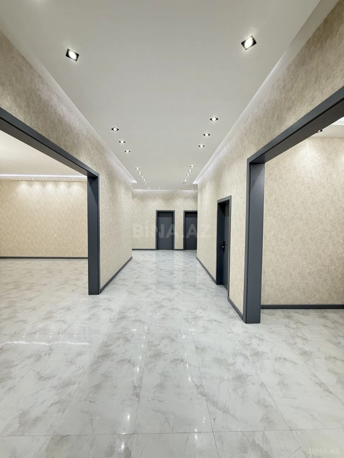 Satılır 5 otaqlı həyət evi 220 m²