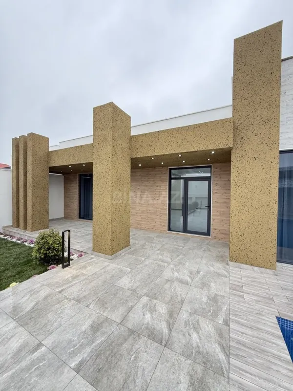 Satılır 5 otaqlı həyət evi 220 m²