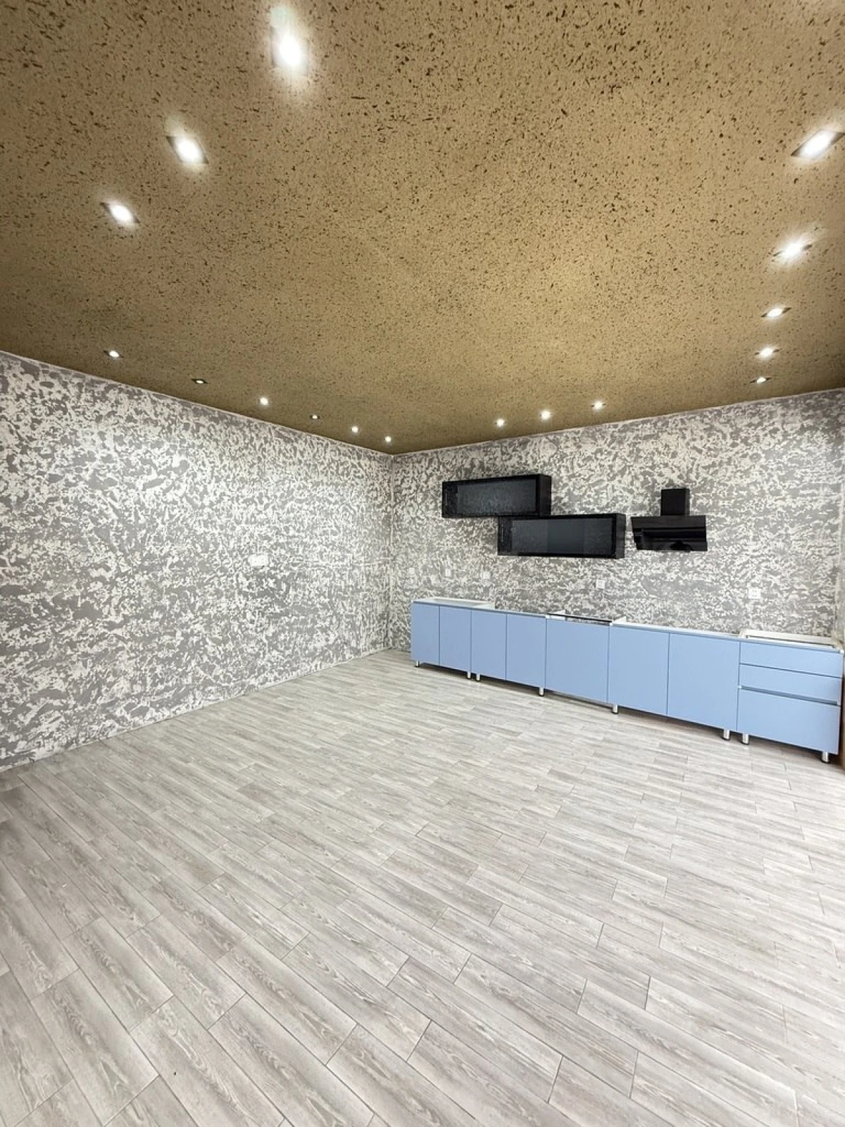 Satılır 5 otaqlı həyət evi 220 m²