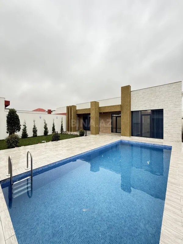 Satılır 5 otaqlı həyət evi 220 m²