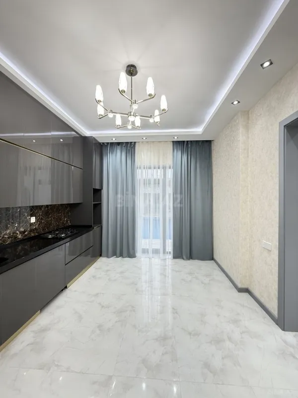 Satılır 5 otaqlı həyət evi 220 m²