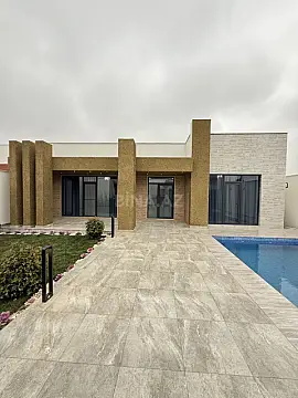 Satılır 5 otaqlı həyət evi 220 m²