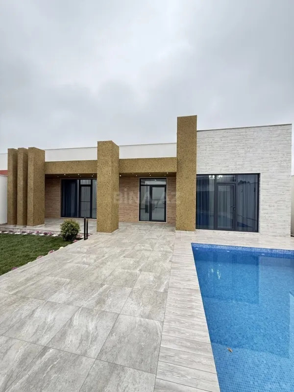 Satılır 5 otaqlı həyət evi 220 m²