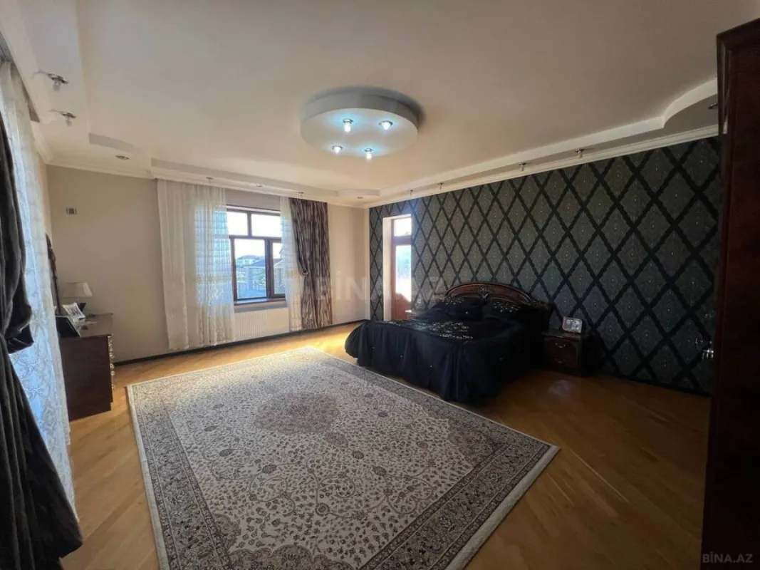 Satılır 6 otaqlı həyət evi 250 m²