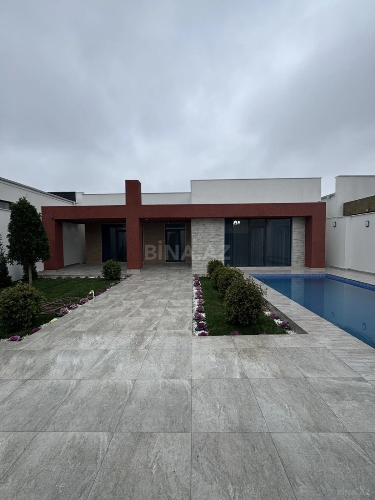 Satılır 4 otaqlı həyət evi 200 m²