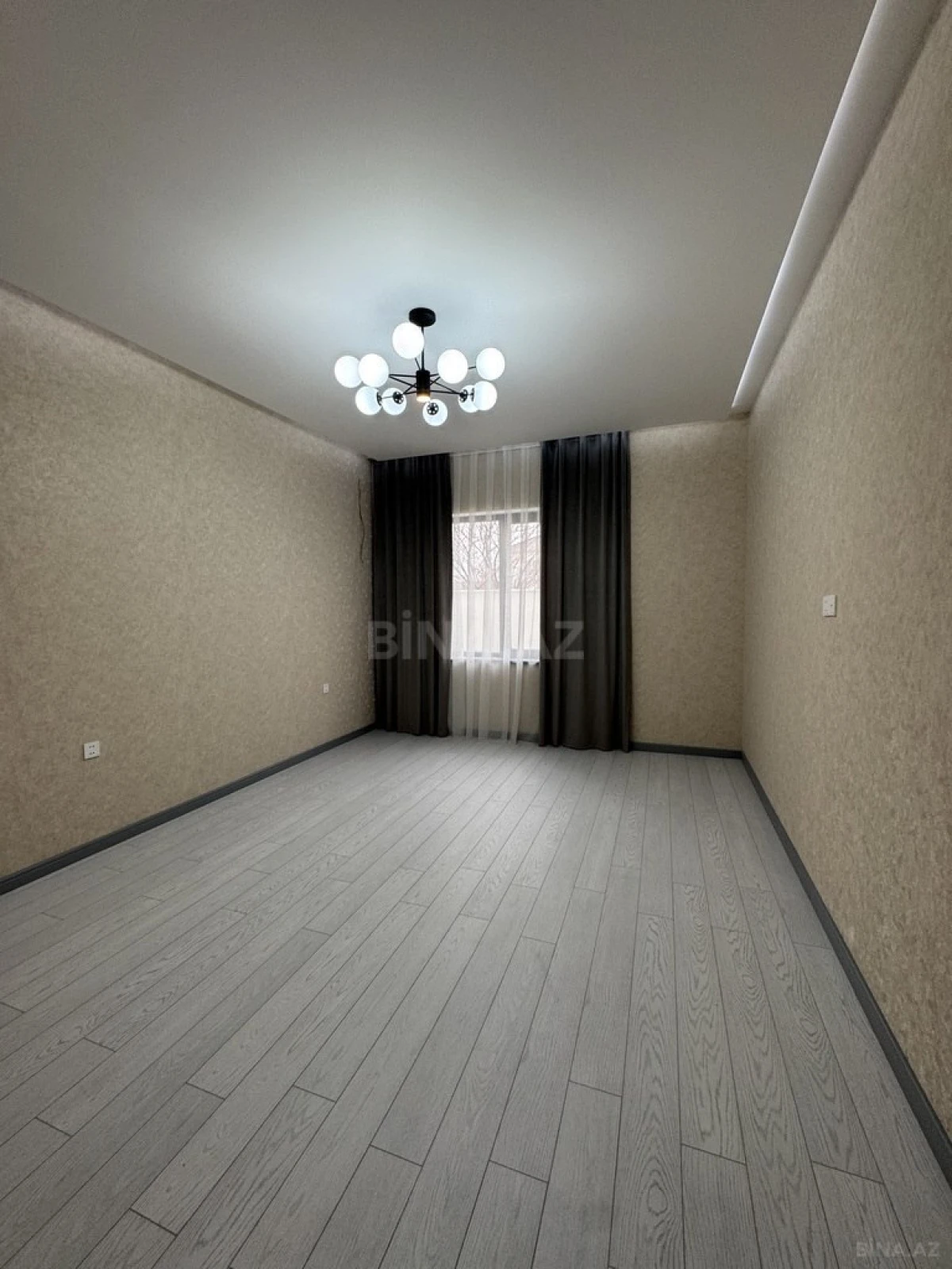 Satılır 4 otaqlı həyət evi 200 m²