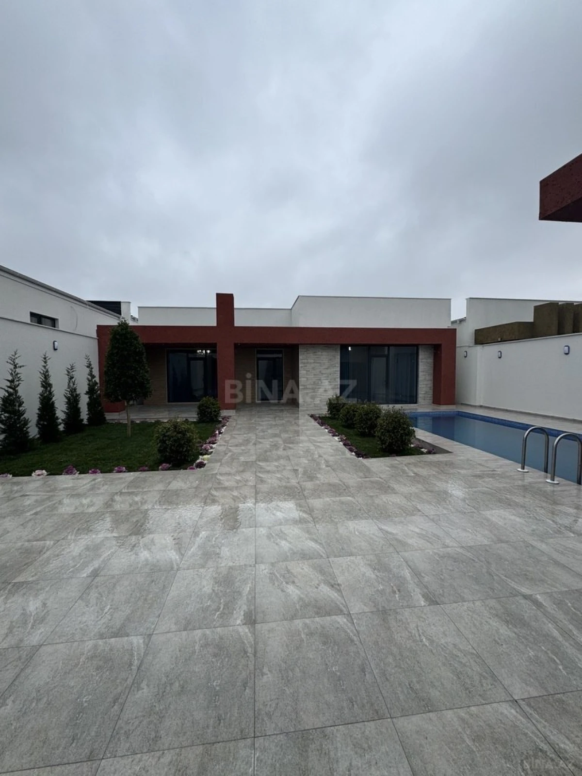Satılır 4 otaqlı həyət evi 200 m²