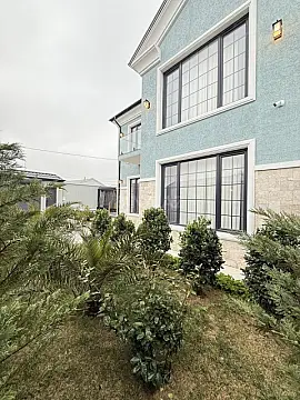 Satılır 5 otaqlı həyət evi 210 m²