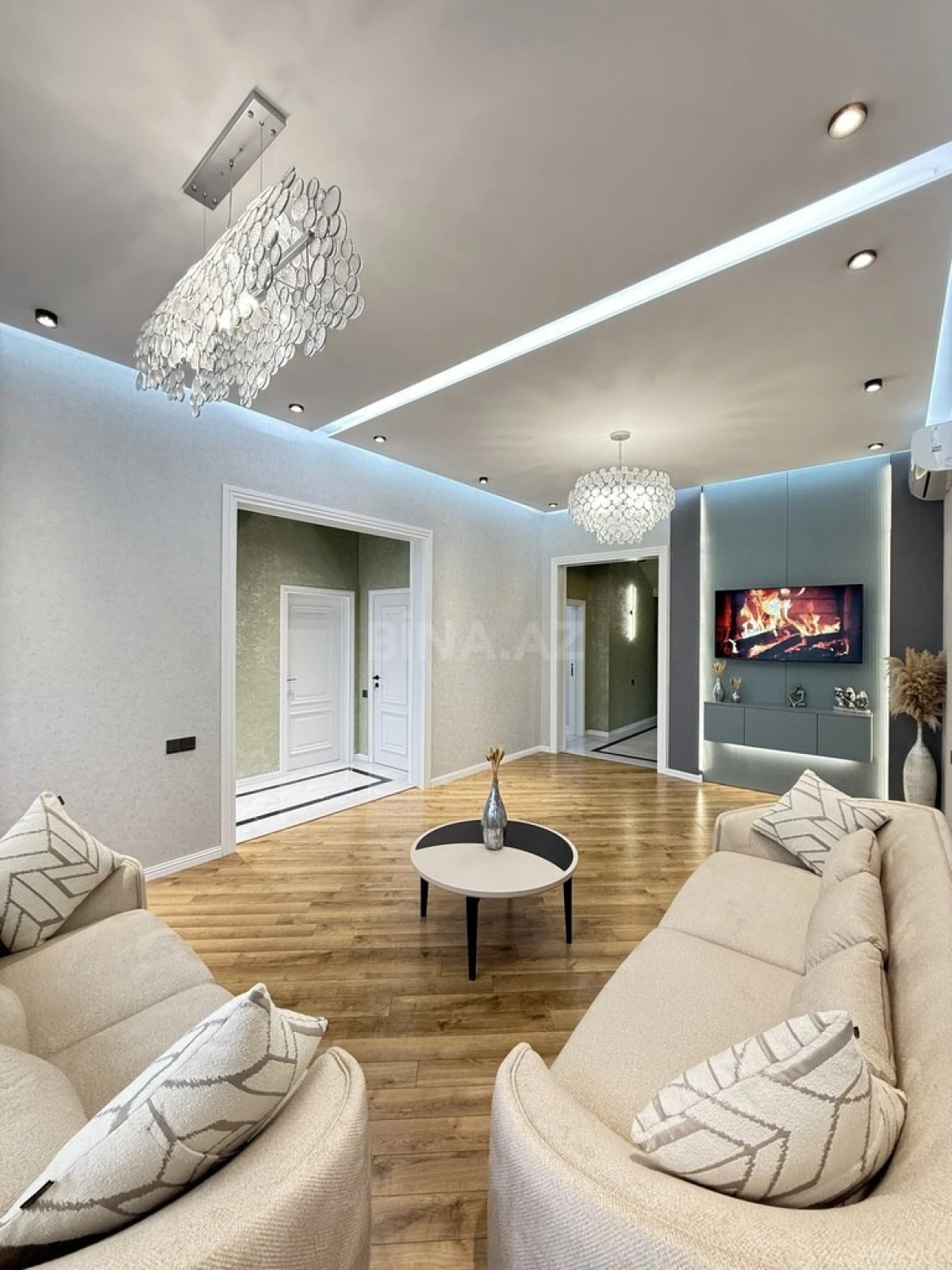 Satılır 5 otaqlı həyət evi 210 m²