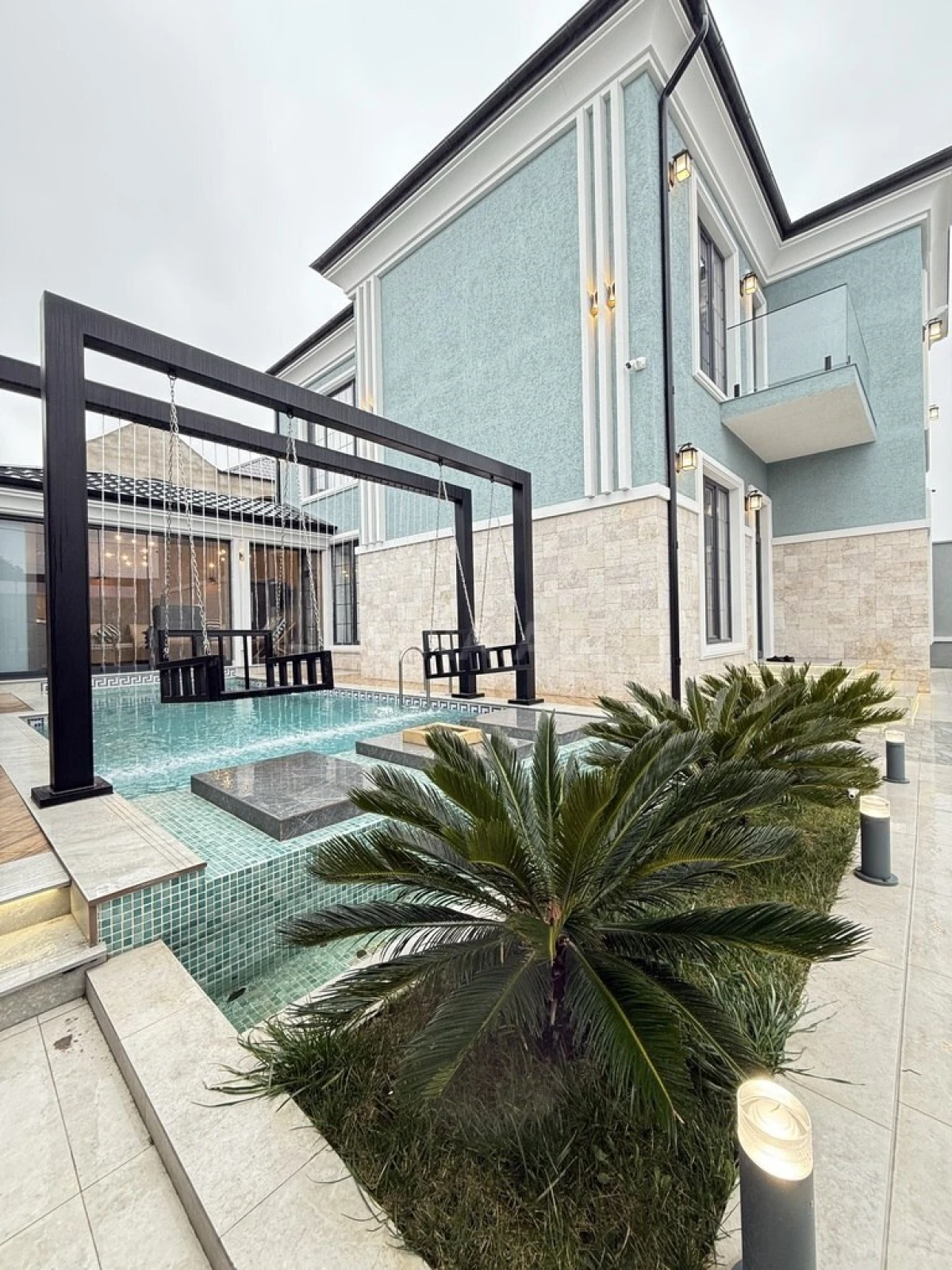 Satılır 5 otaqlı həyət evi 210 m²