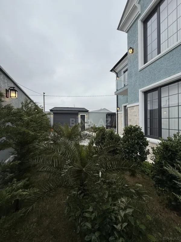 Satılır 5 otaqlı həyət evi 210 m²