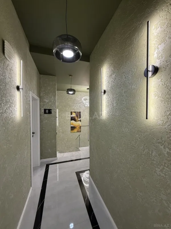 Satılır 5 otaqlı həyət evi 210 m²