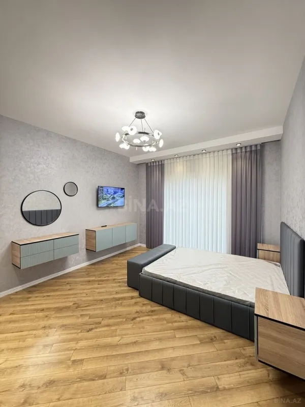 Satılır 5 otaqlı həyət evi 210 m²