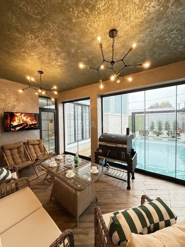 Satılır 5 otaqlı həyət evi 210 m²