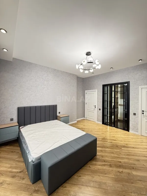 Satılır 5 otaqlı həyət evi 210 m²