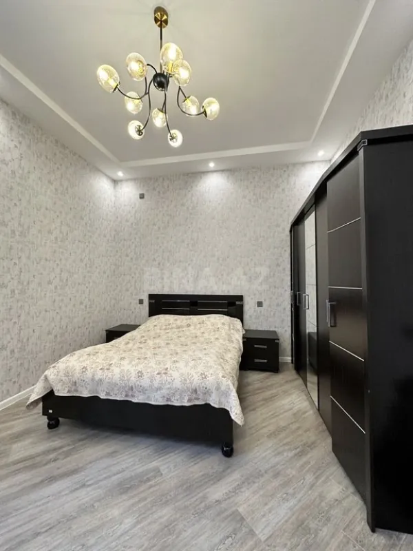 Satılır 4 otaqlı həyət evi 180 m²