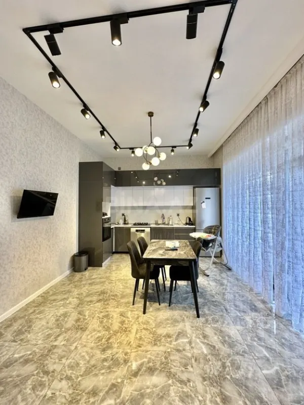 Satılır 4 otaqlı həyət evi 180 m²