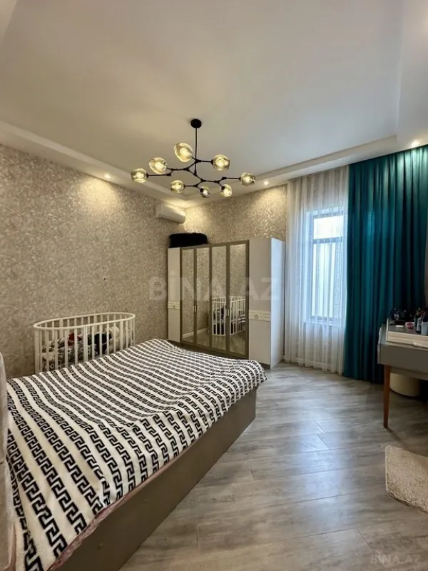 Satılır 4 otaqlı həyət evi 180 m²