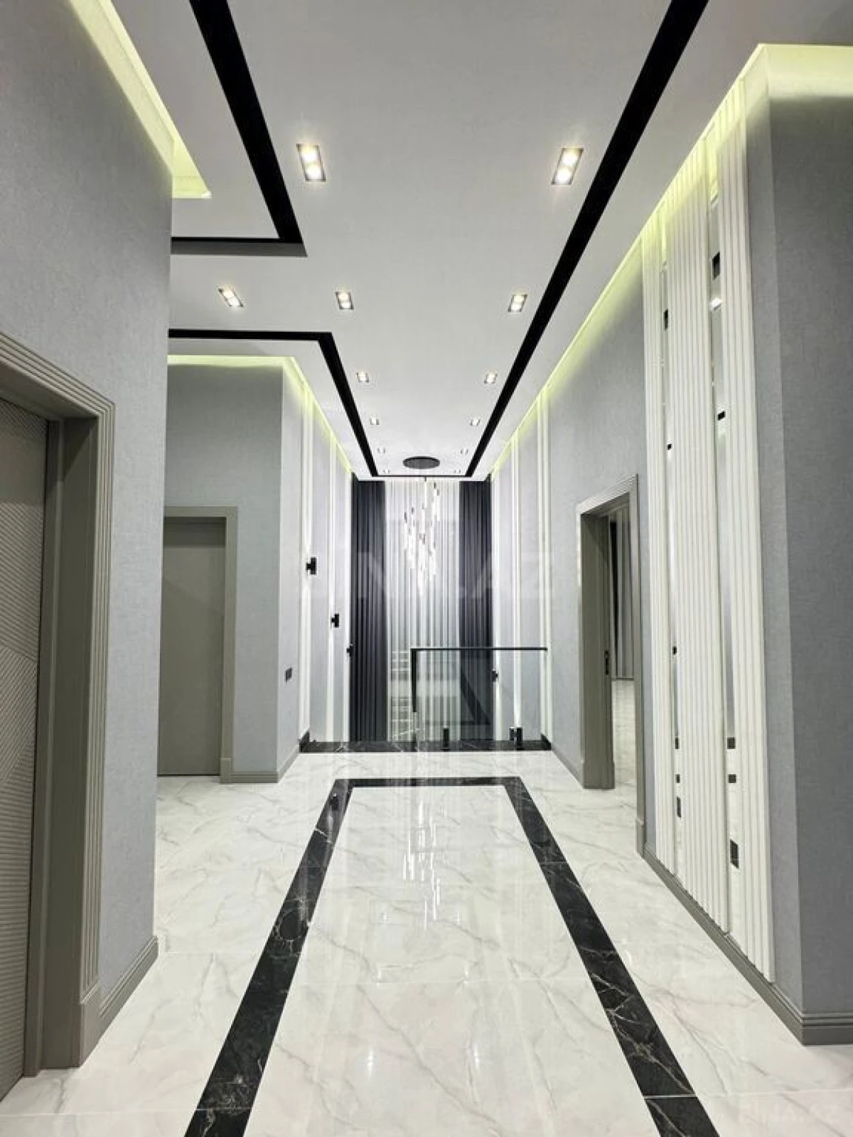 Satılır 5 otaqlı həyət evi 400 m²