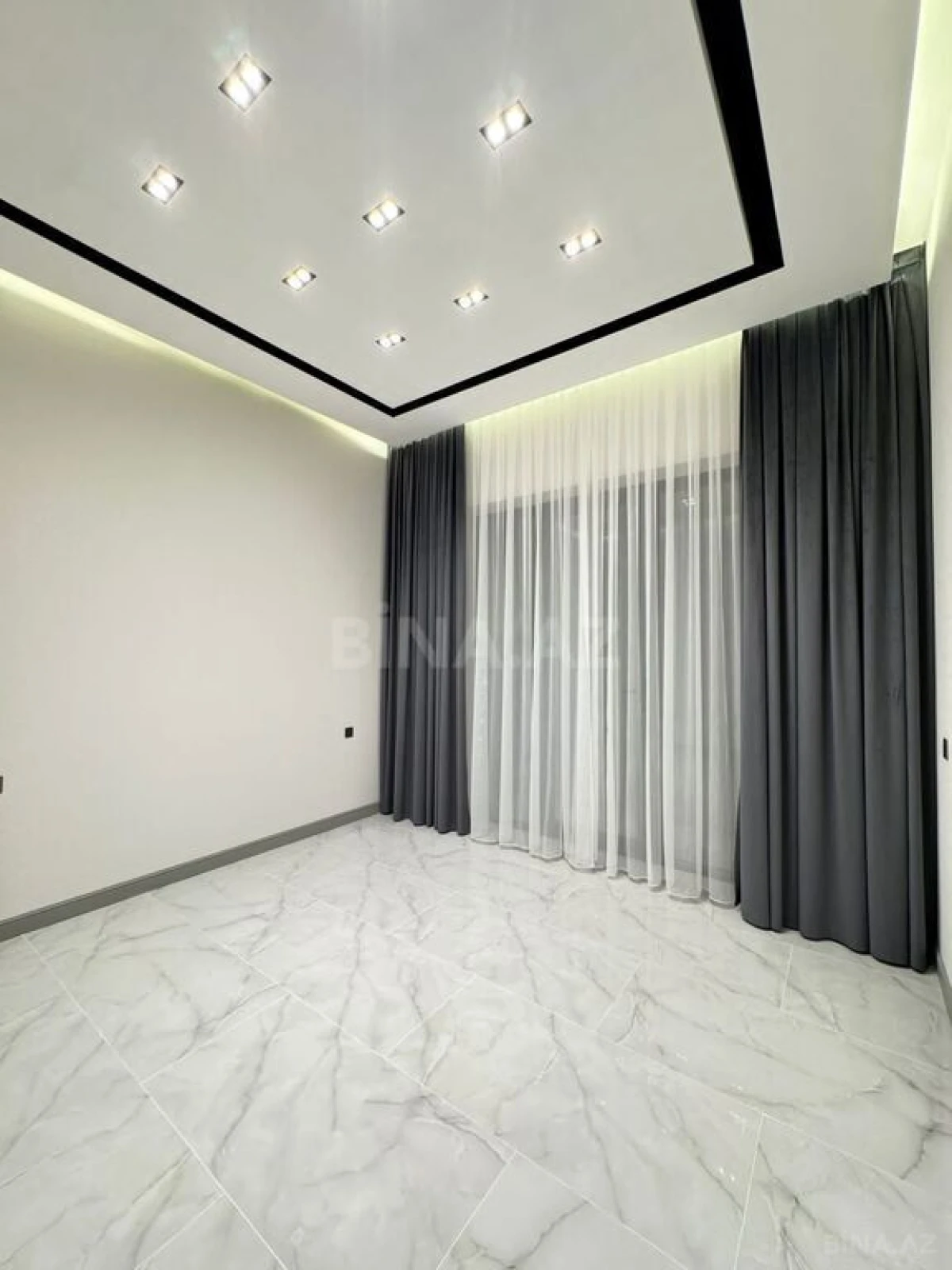 Satılır 5 otaqlı həyət evi 400 m²