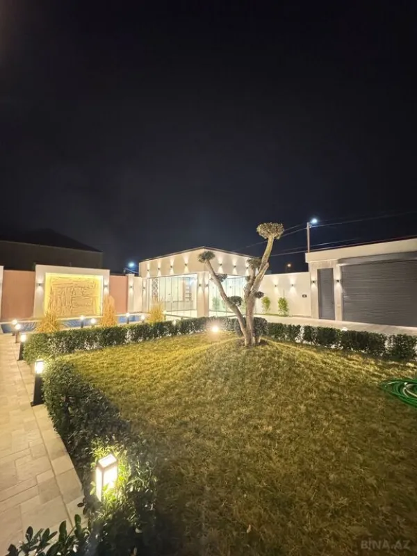 Satılır 5 otaqlı həyət evi 400 m²