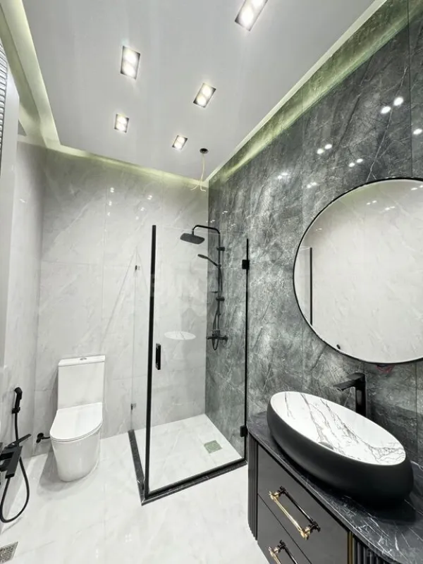 Satılır 5 otaqlı həyət evi 400 m²