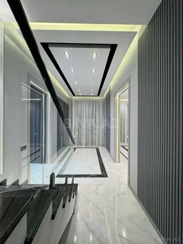 Satılır 5 otaqlı həyət evi 400 m²