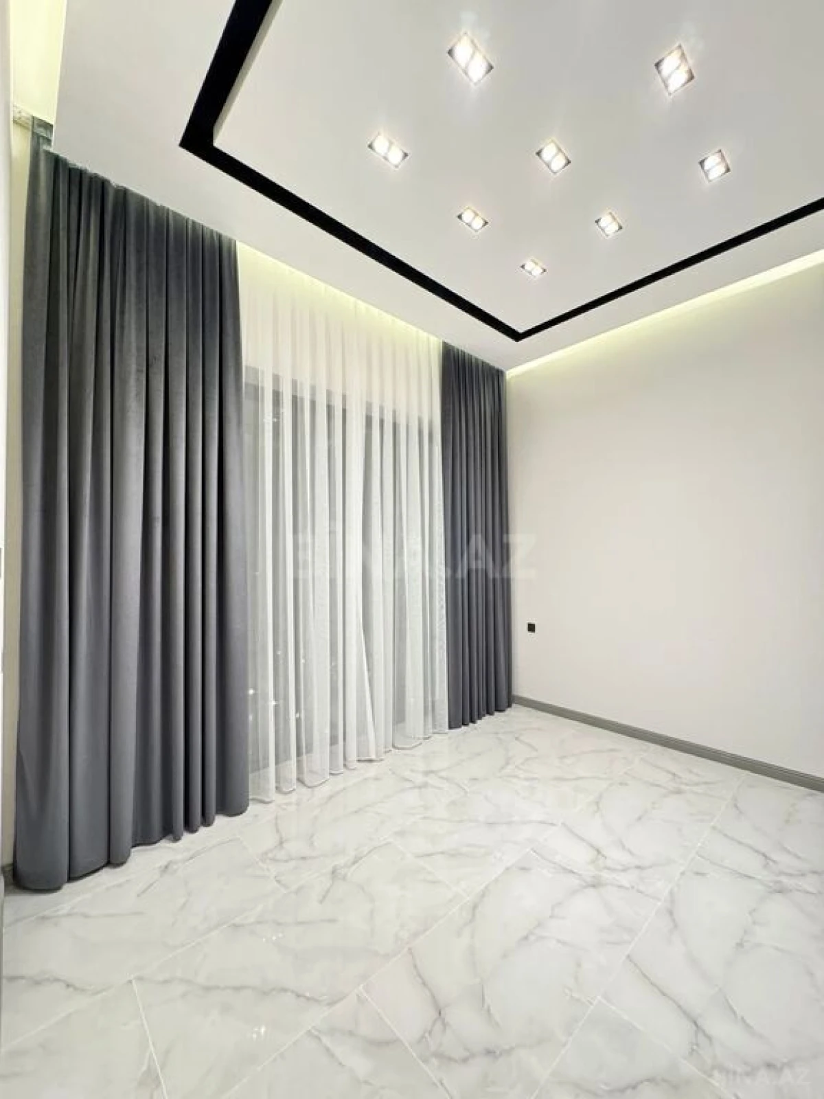 Satılır 5 otaqlı həyət evi 400 m²