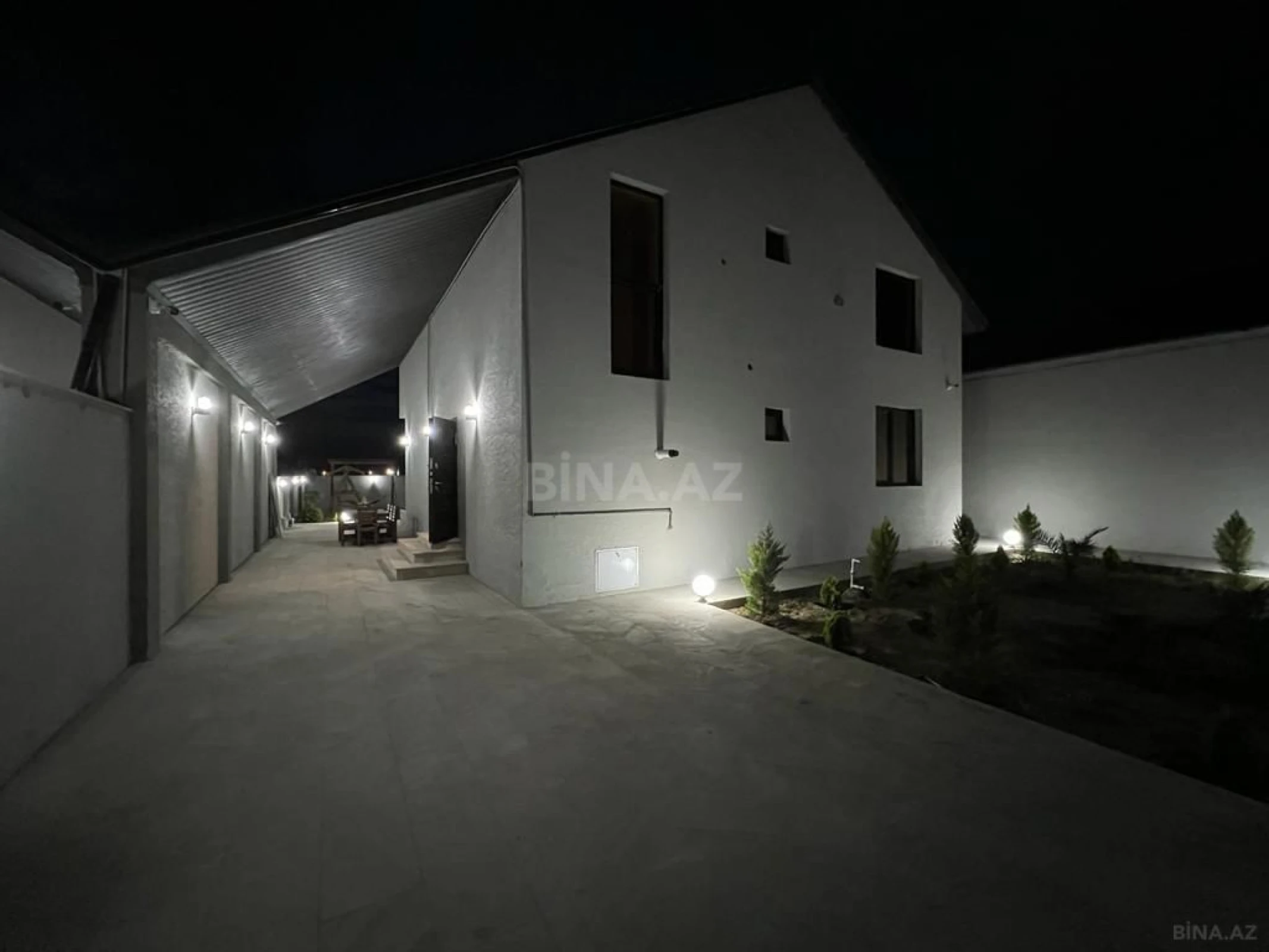 Kirayə verilir 4 otaqlı həyət evi 300 m²
