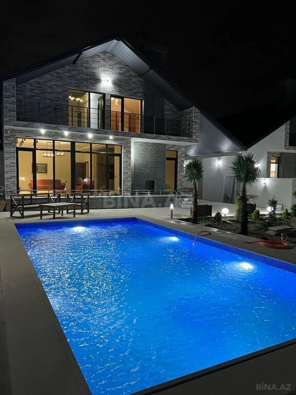 Kirayə verilir 4 otaqlı həyət evi 300 m²